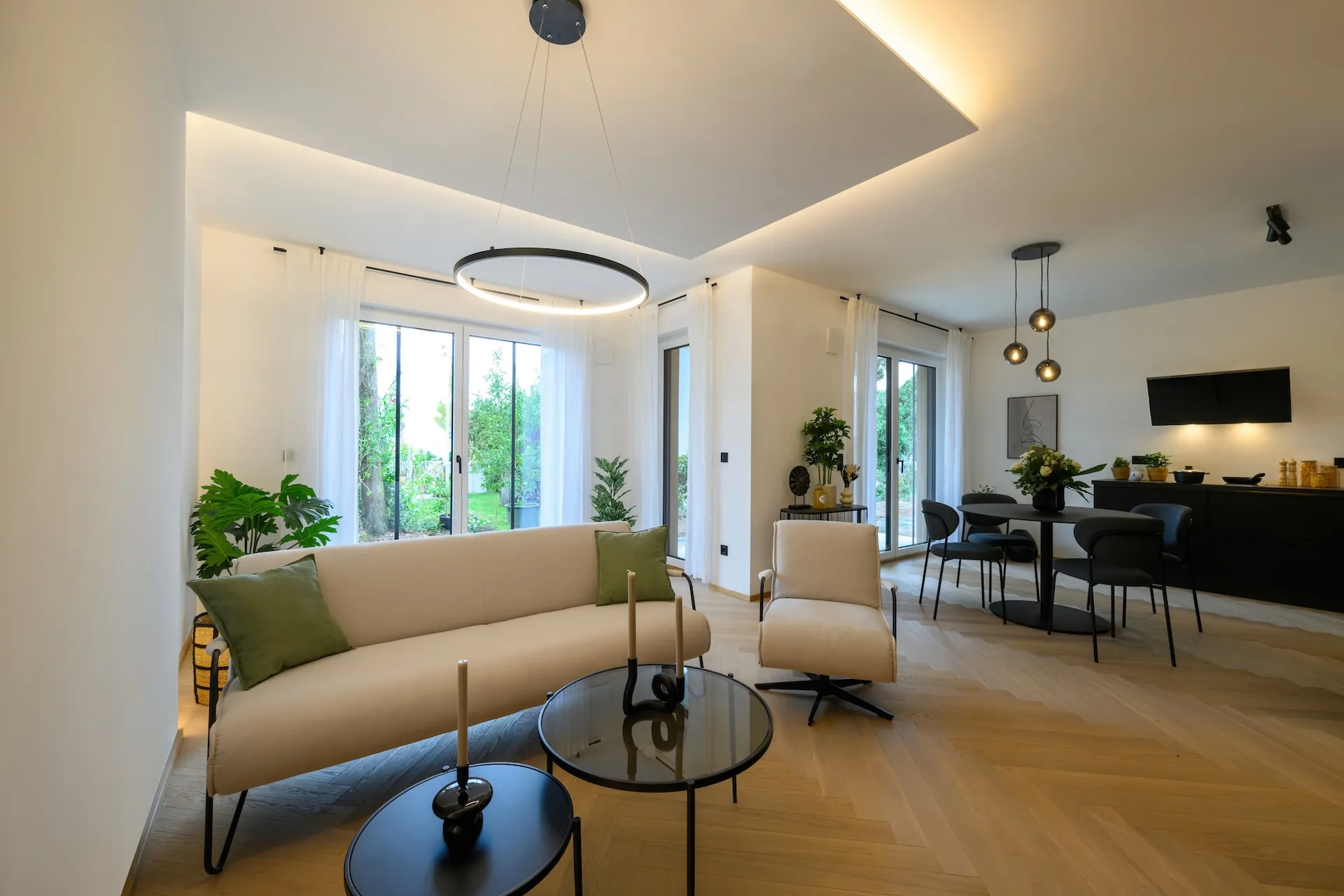 Elegantes Badezimmer mit moderner Ausstattung in einer Nürnberger Immobilie