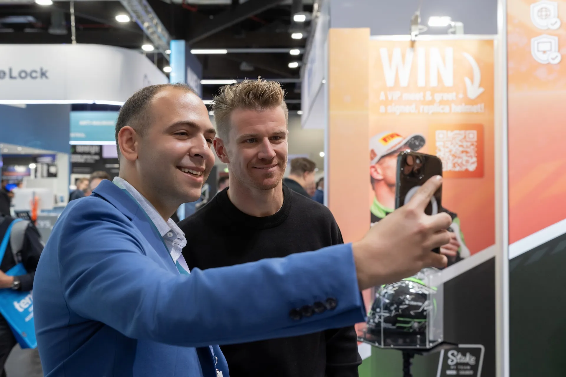Selfie mit Nico Hülkenberg auf der it-sa 2025