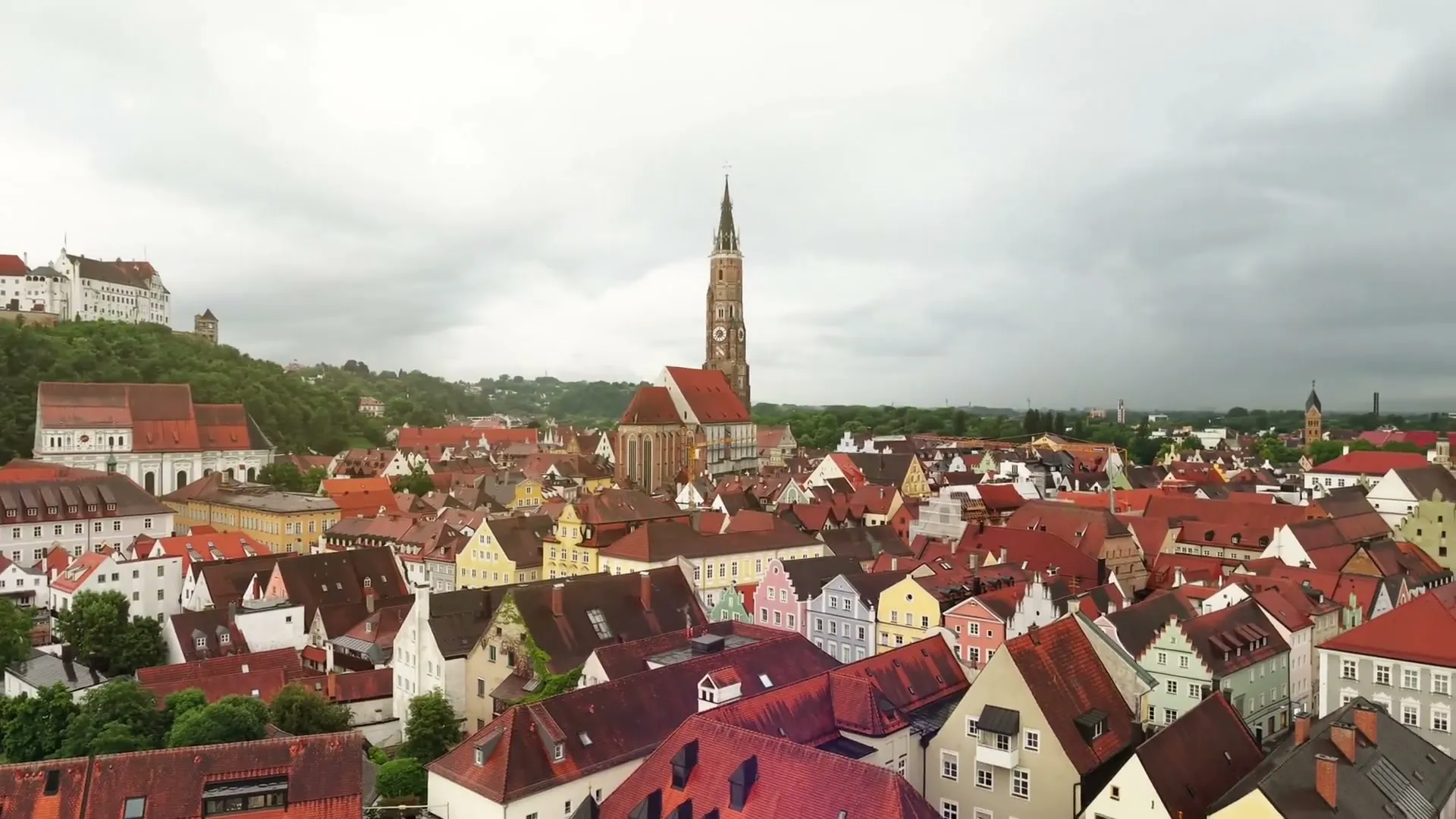 Goldene Sonne, Restaurant-Clip