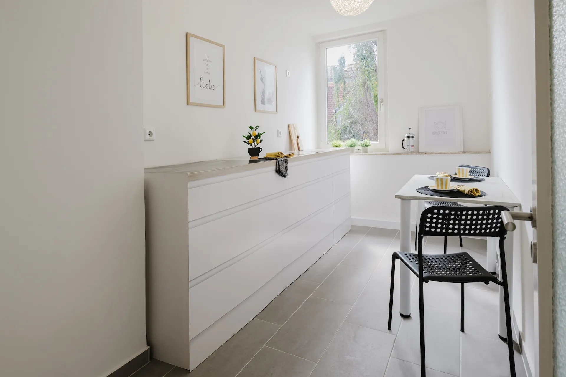 Moderne Küche in der 3-Zimmer-Wohnung Nürnberg-Gibitzenhof