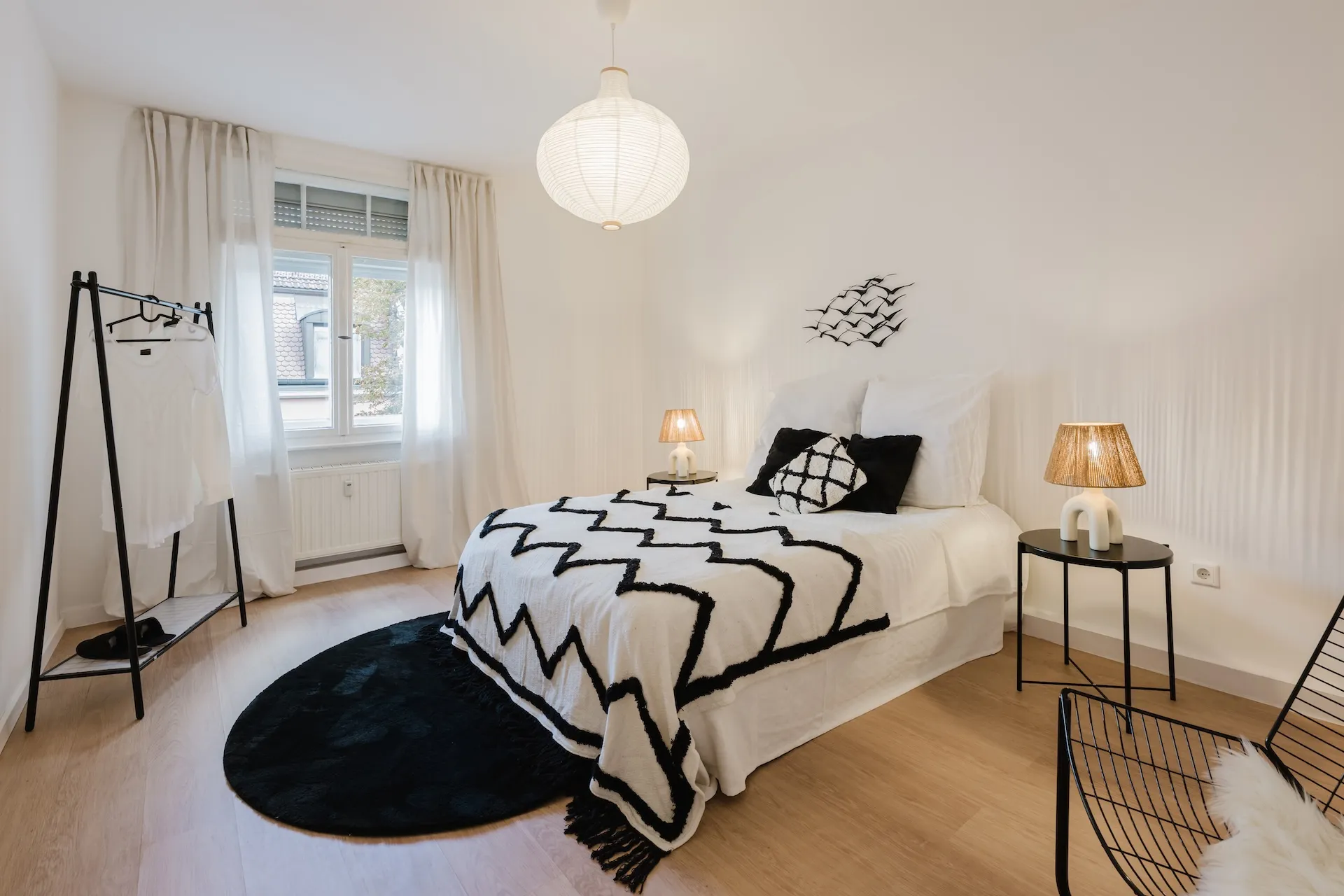 Gemütliches Schlafzimmer mit professioneller Immobilienfotografie