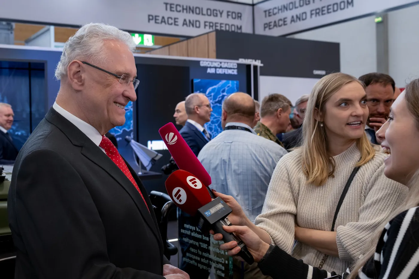 Presse-Interview am Messestand